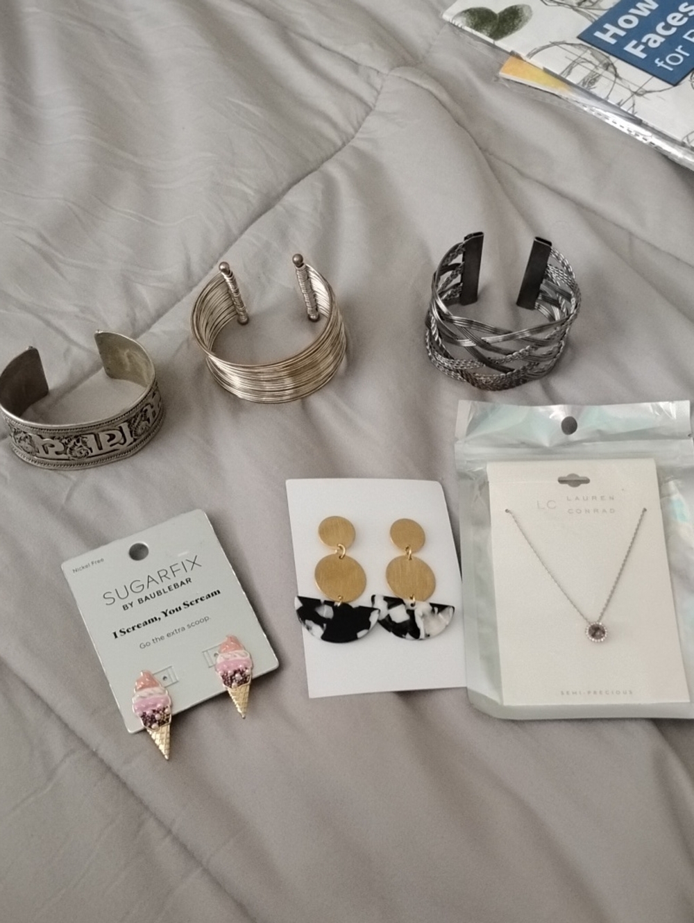 Mixed Metal Cuff Bracelets & Earrings Set - Silver, Gold, Black, White